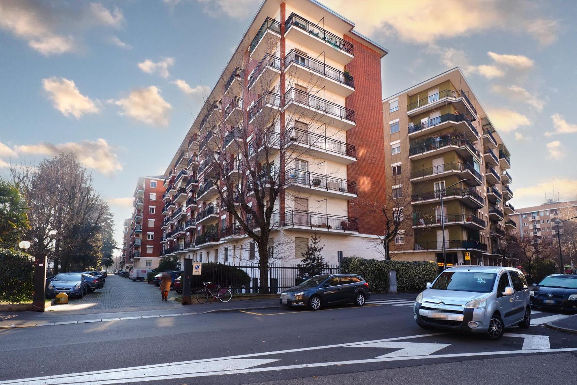 Primopiano - Palmaria Apartment Milan Bagian luar foto